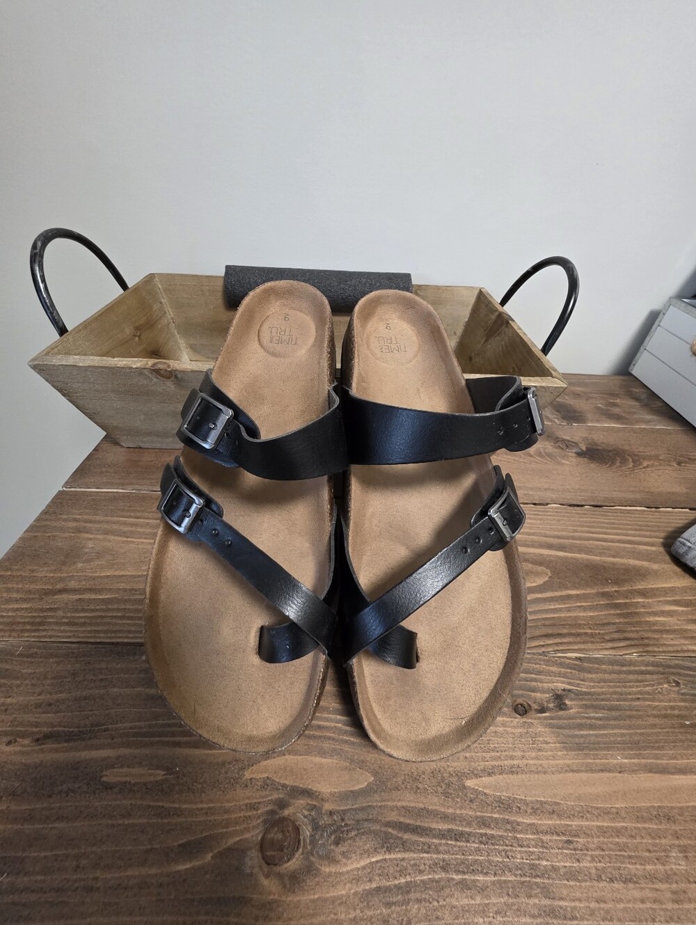 Women's Black Leather Buckle Sandals - Casual Slip-On Size 9